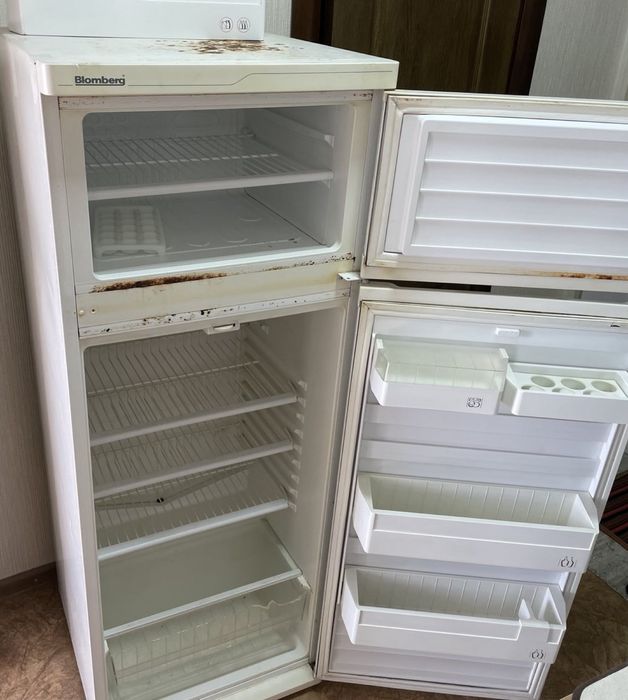 Продам холодильник