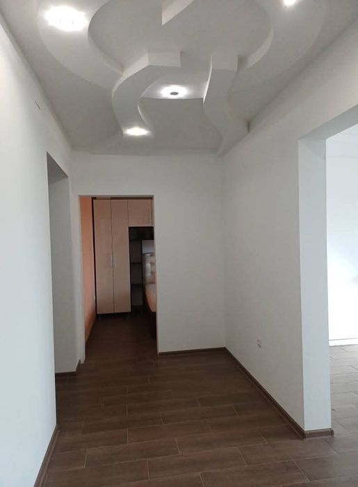 М. Новоселиця. Продається 3-кімнатна квартира