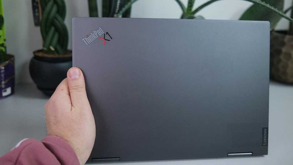 Thinkpad x1 Yoga 7 Gen i7 -1270P 32 1 TB Intel Iris Xe  14 4k Oled