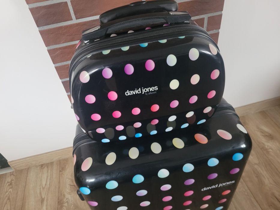 Walizka David Jones +