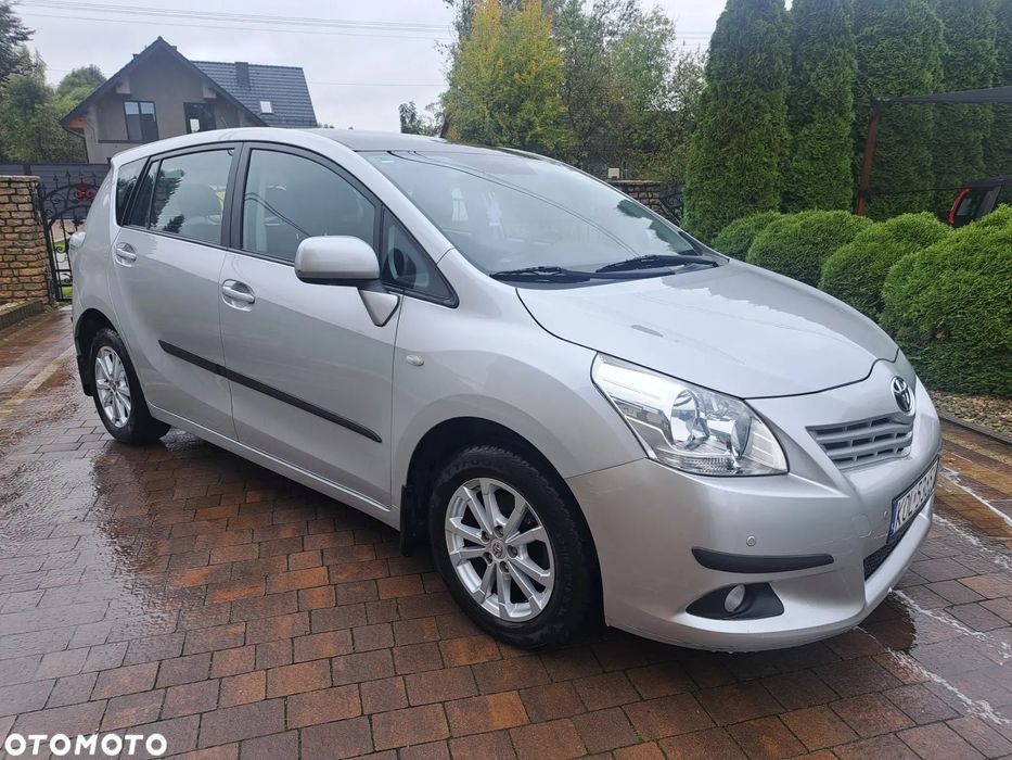 Toyota Verso 1.8 147 KM Niski Przebieg Panorama Oryginalny Lakier