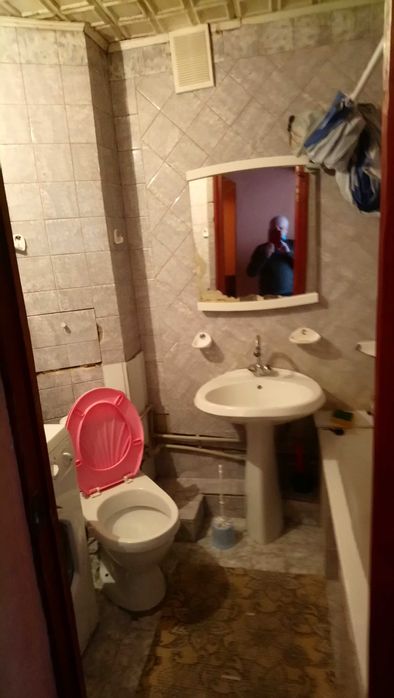 Сдам .Свою 2-х комнатную квартиру. АЛЕКСЕЕВКА. Метро 5 минут. 6000грн.