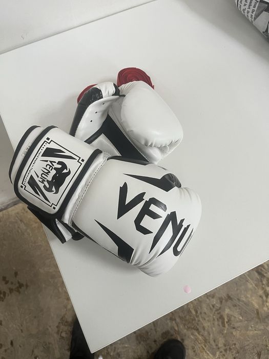 Перчатки Venum 12