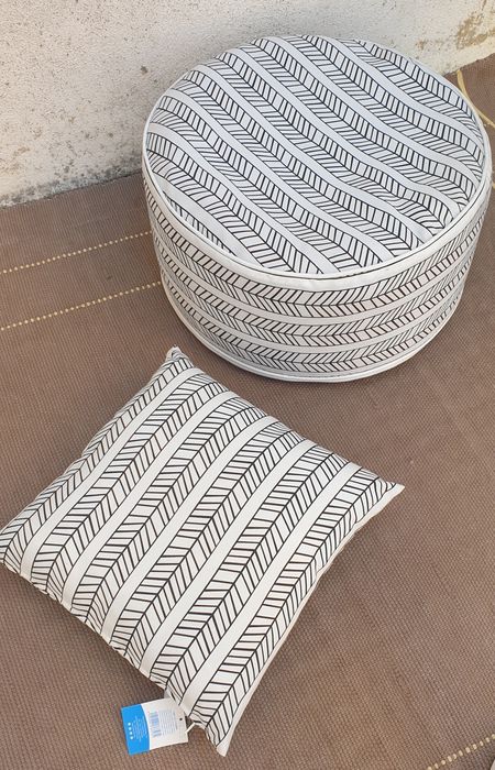 Puff insuflável  e almofada novo com etiqueta