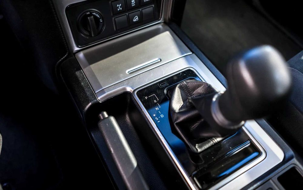 У проажі авто з ЄС  Toyota Land Cruiser 2.8 D-4D Automatic 2021