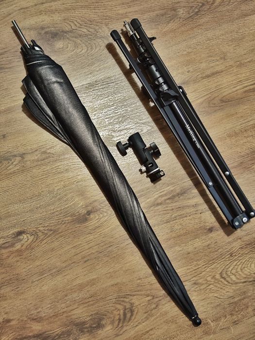 Tripé para sombrinhas + sombrinha cinza