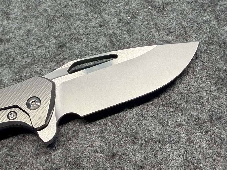 Ніж Koenig Mini Arius