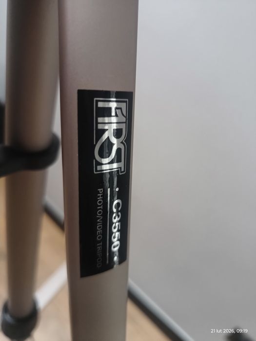 Statyw do aparatu First C3550 wys. 157 cm + etui + karton