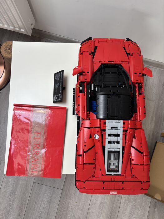 Lego technic 42143 czerwone Ferrari