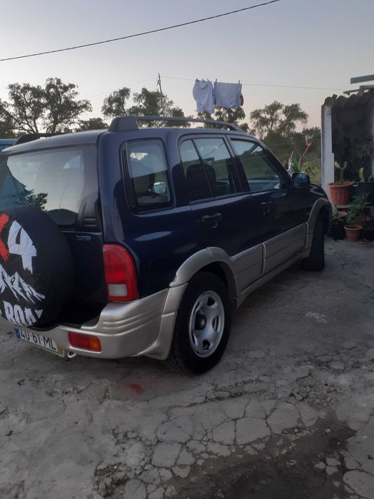 Vemdo jipe suzuki gramde vitara dizel  2000 turbo 4x4