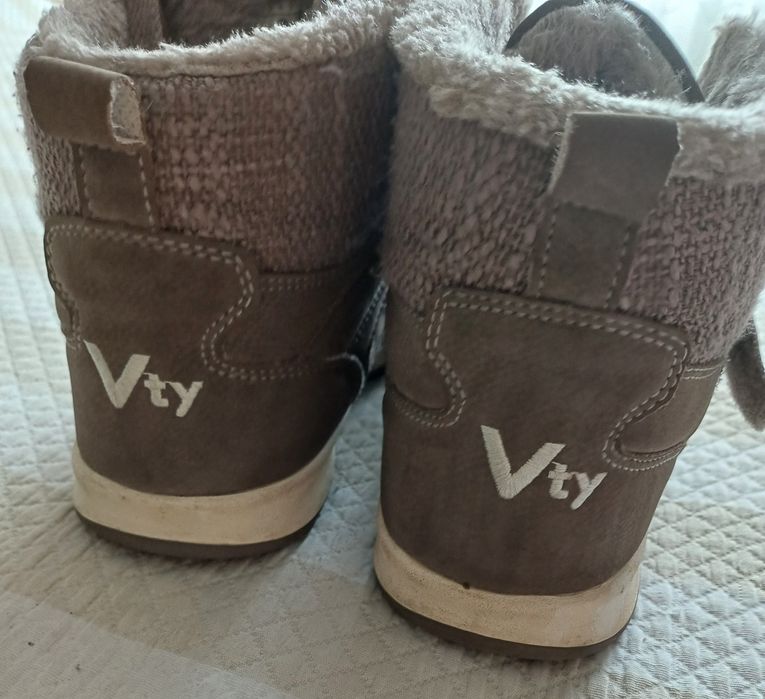Жіночі утепленні кеди, черевики Vty