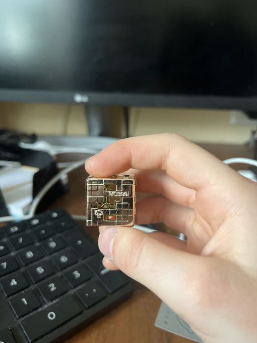 Продам фігурку майнрафт «золотий блок» кіндер джой