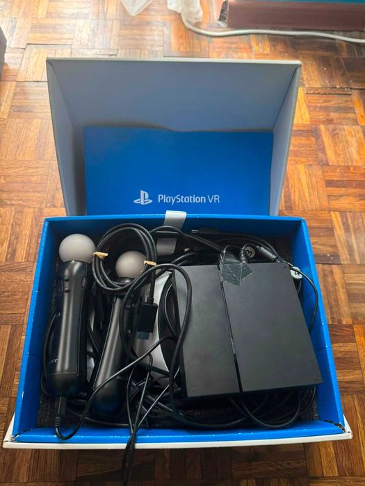 PS4 Slim + controller + cables & PlayStation VR (complete with Move controllers) & 4 games
