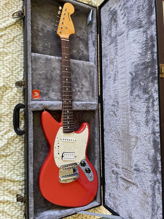 Fender Jag - Stang Fiesta Red Case Gitara Kurt Cobain