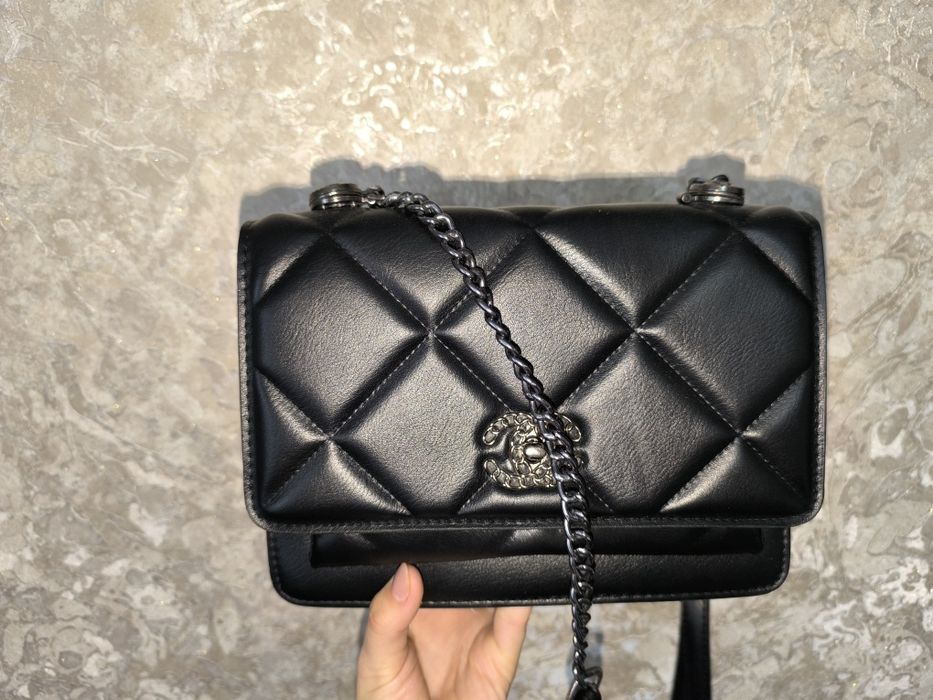 Сумка (всі невеличкі дефекти видно на фото)