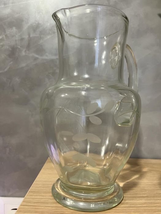 Conjunto de duas canecas muito antigas