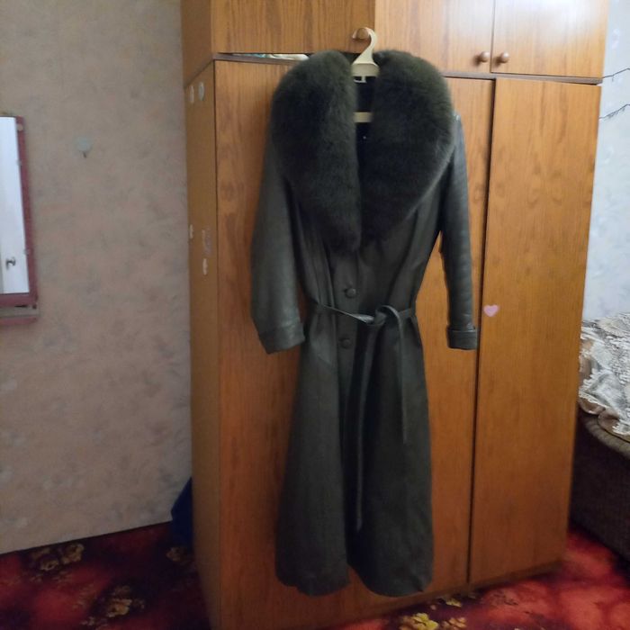 Кожане пальто (під пояс)з натуральним воротником із песця зима осінь весна,довге