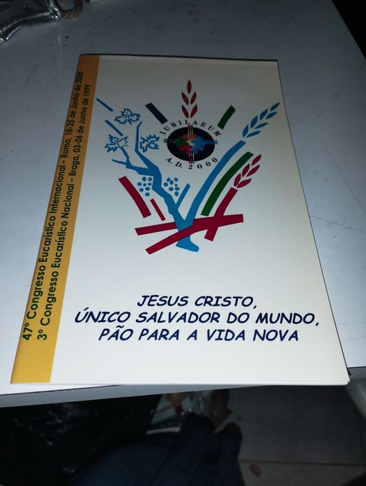 Livro "Jesus Cristo Único Salvador do Mundo, Pão para a Vida Nova"