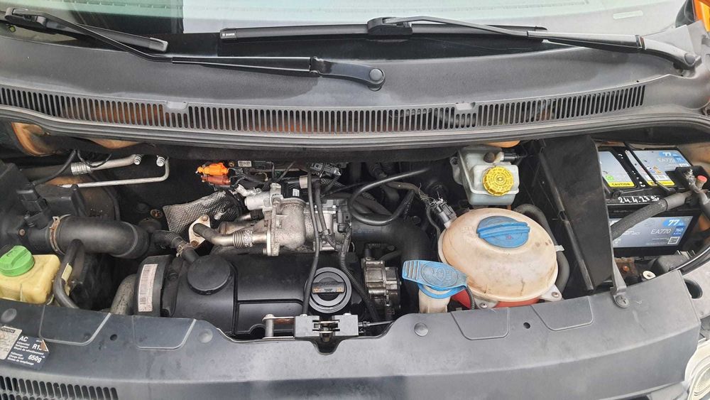 Volkswagen T5 podwójna kabina 5 miejsc, 1.9 TDI