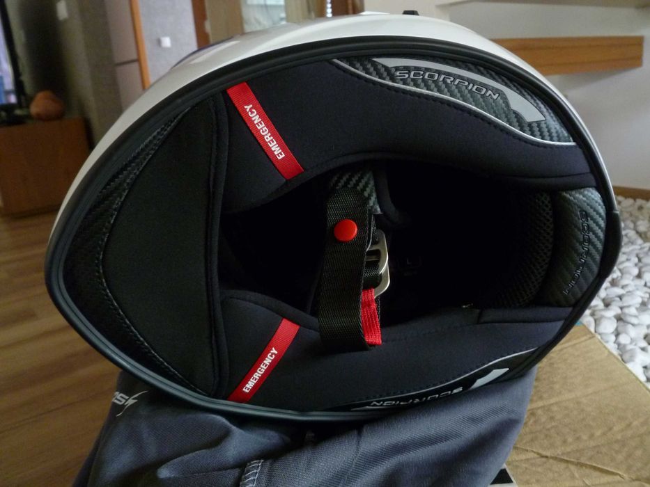 Capacete Integral Scorpion Exo-1400 Evo II Air Branco Pérola