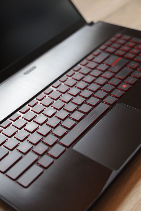 MSI GF75 Thin 10UE RTX 3060 como novo