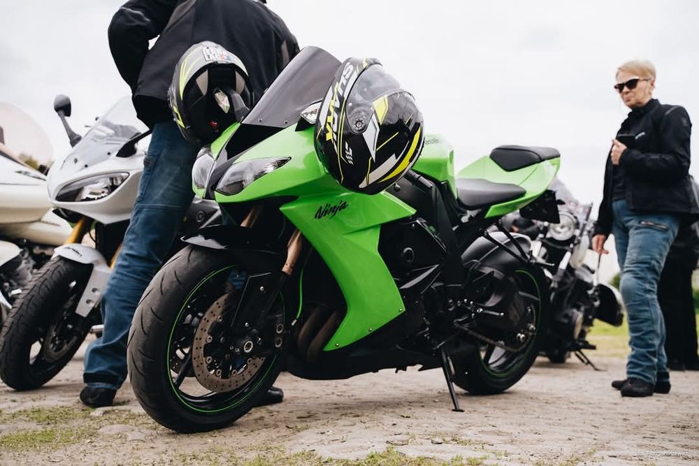 kawasaki zx10r 2008 w Twojej okolicy? Sprawdź kategorię Motoryzacja