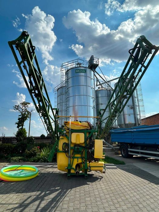 Opryskiwacz John Deere 512 Belka 21m 1200 L