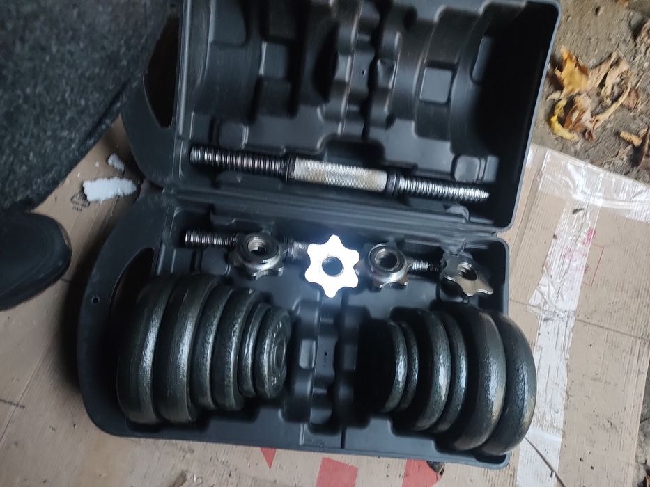 Чемодан с разборными гантелями