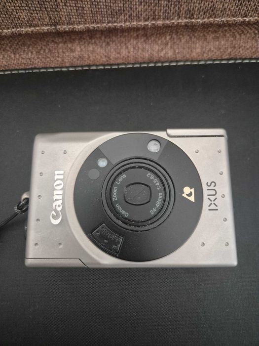 Canon IXUS (Analogowy) + Oryginalny pokrowiec | Format APS