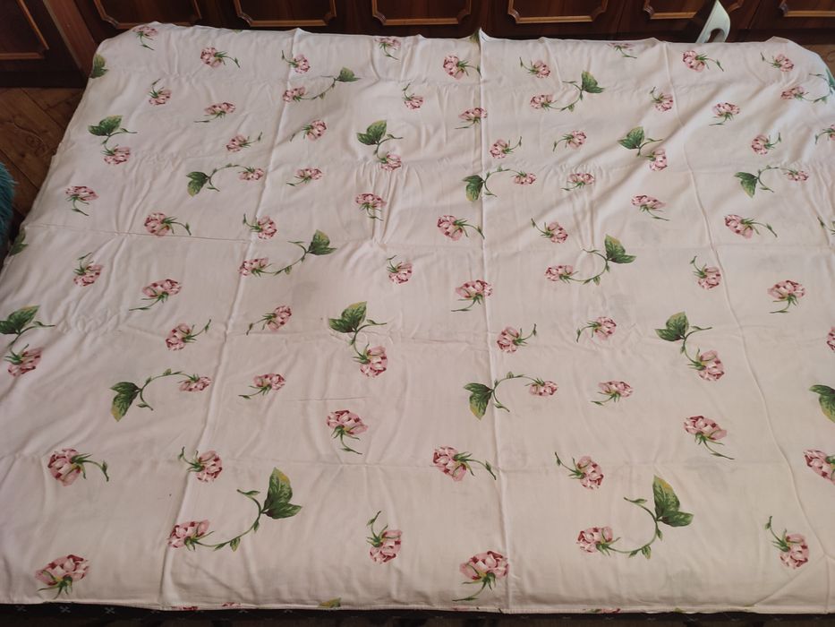 Продаю  плащ.классмка.  44раз. Цена 200гр .