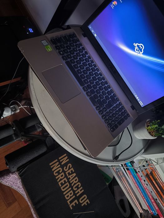 Portátil Gaming Asus Intel i7100 | 6GB RAM | GT 920MX 4GB Vram vendo ou troc
Conta com: