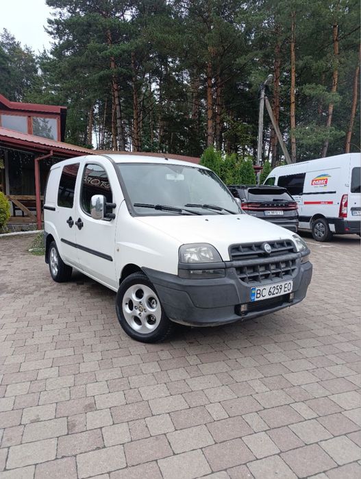 Машина Fiat Doblo