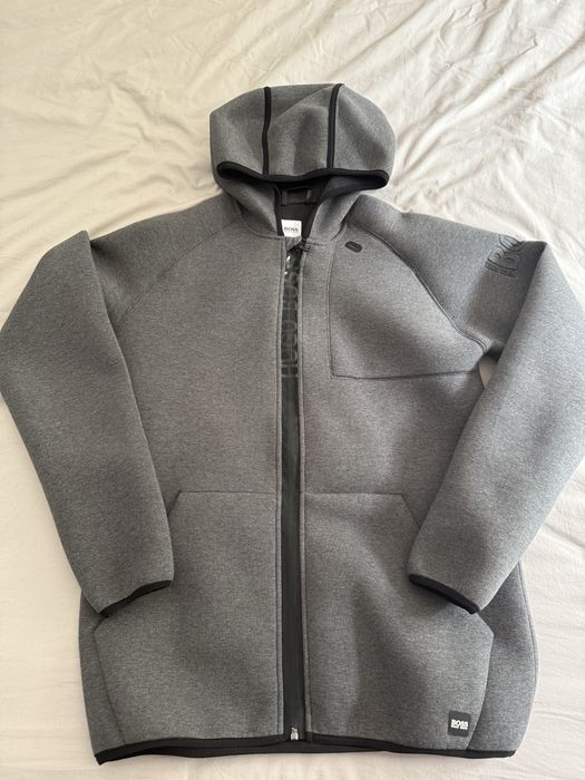 Casaco cinzento escuro da Hugo Boss