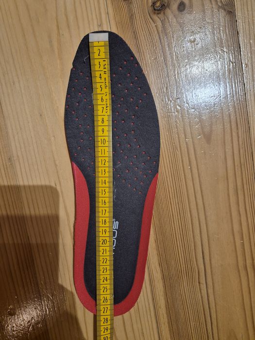 Продам кросівки, Ambitious 41 розмір,кросівки трекінгові Stuco 42p.