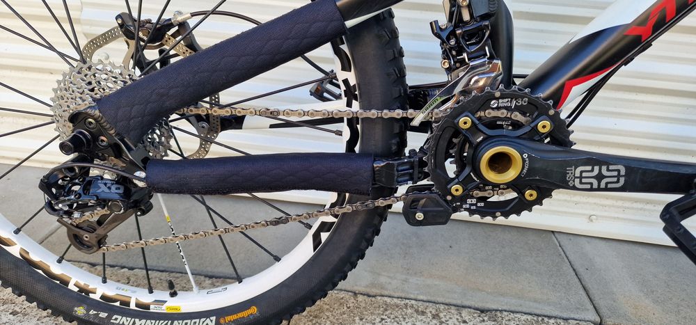 Rower górski nr 261. Yt wicked pro 26 cali bos avid sram