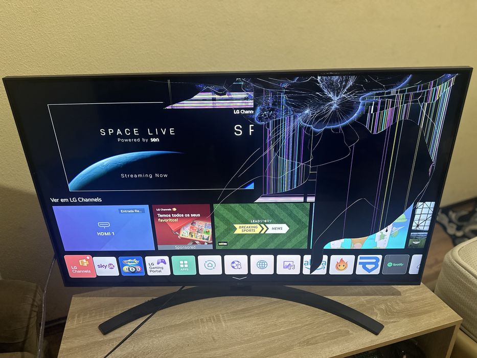 Tv LG 43UP78006LB Para peças ou conserto