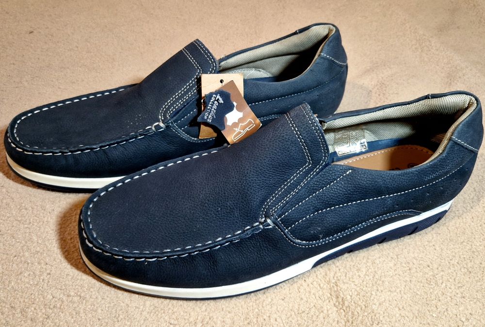 Sapatos novos couro n 46 França