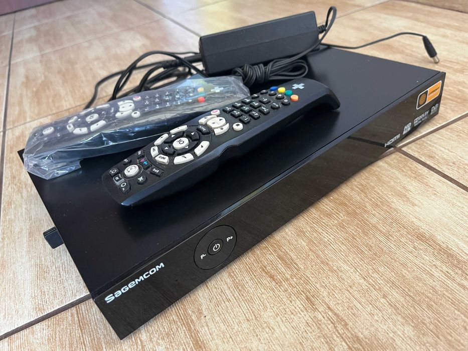 Sagemcom ESI-88 Graterlia Enigma2 Oscam