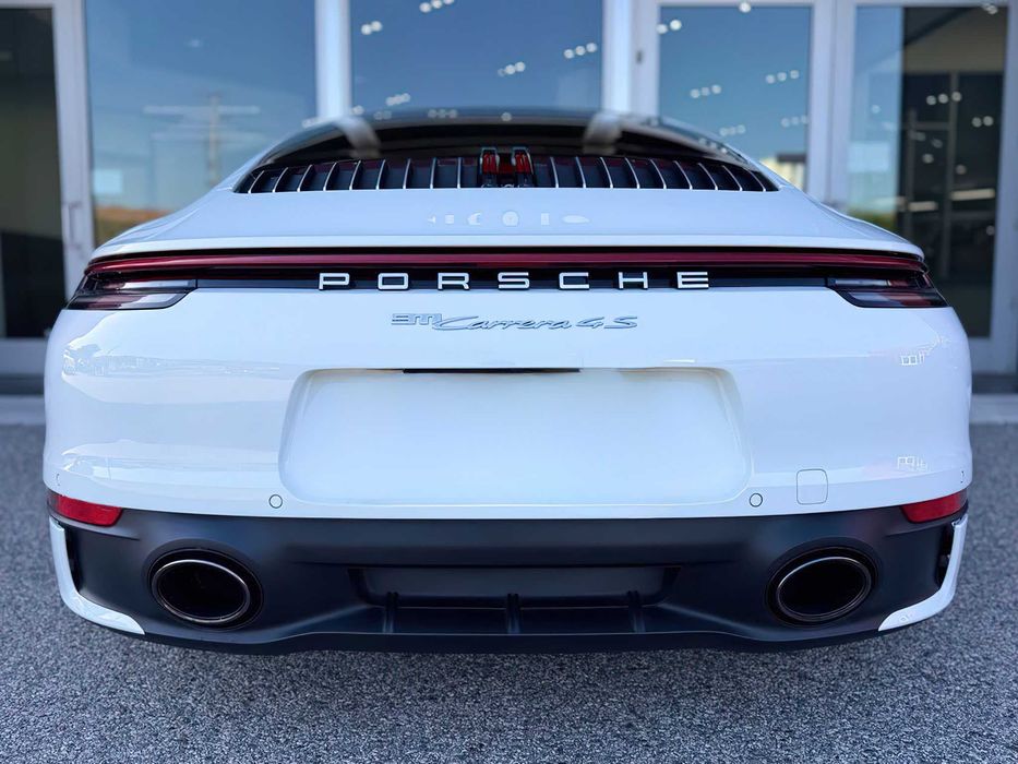 Porsche 911 Carrera 4S      2020