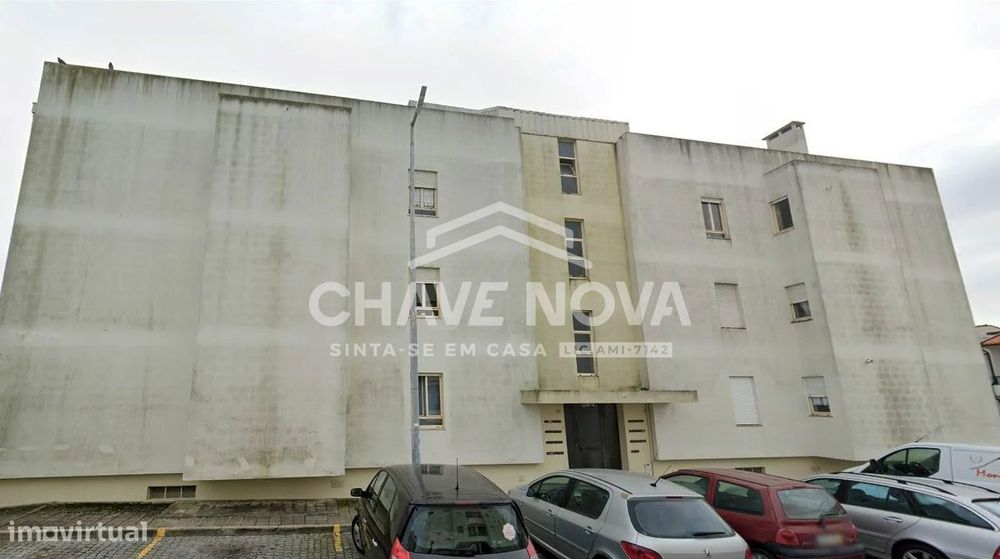 T2 c/ Marquise em Vilar do Paraíso — Mafamude E Vilar Do Paraíso, Porto
