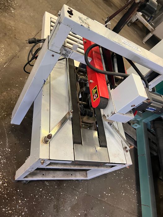 Zaklejarka kartonów