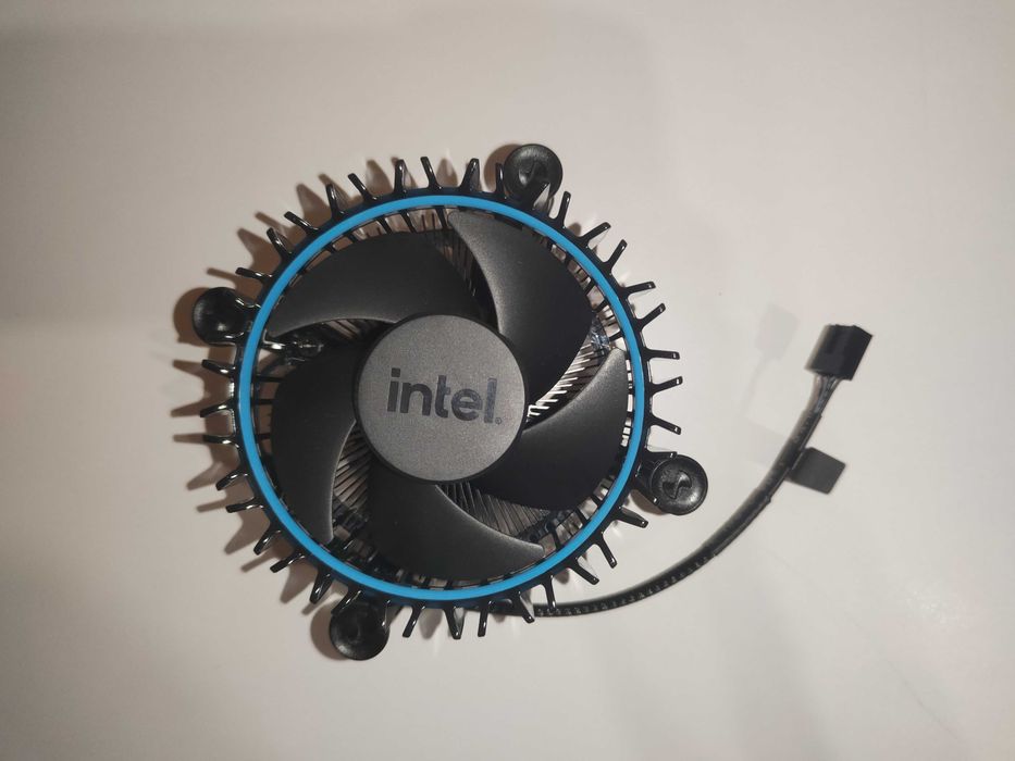 Intel Core i3-12100F