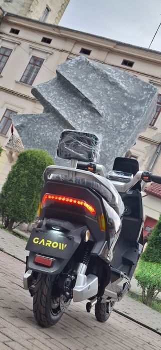 Електроскутер Garow «L500»  1500W, 72V 30Ah літій-залізо-фосфатний,