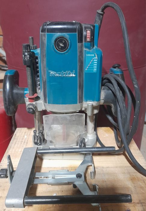Фрезер Makita RP2300FC оригинал Япония.