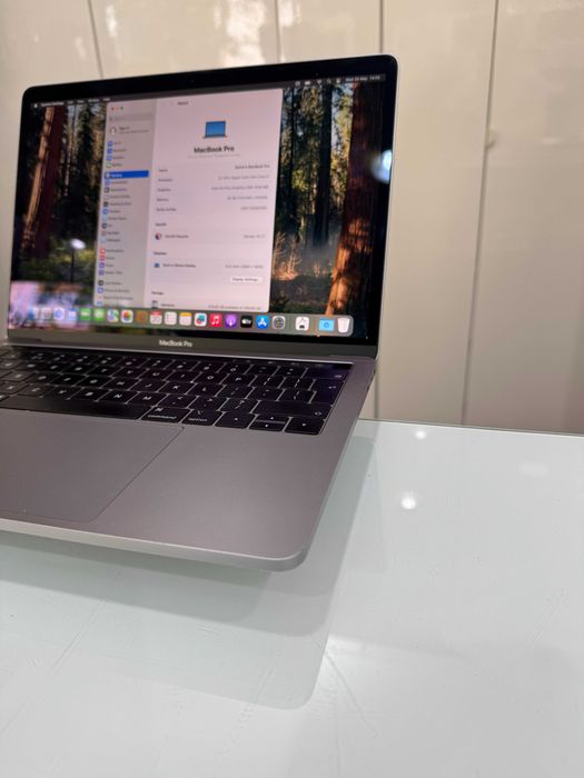 Macbook Pro 13 de 2019 Toucbar i5 16GB 256GB SSD Com Garantia