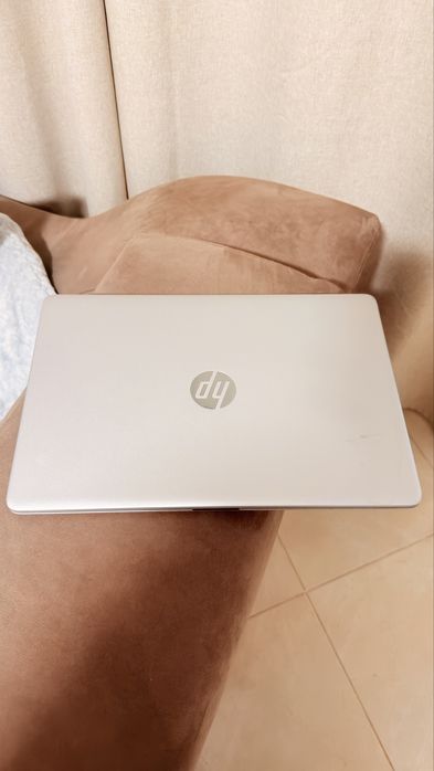 Portátil HP i7 1065G7 8GB RAM SSD 256GB MX330 2GB