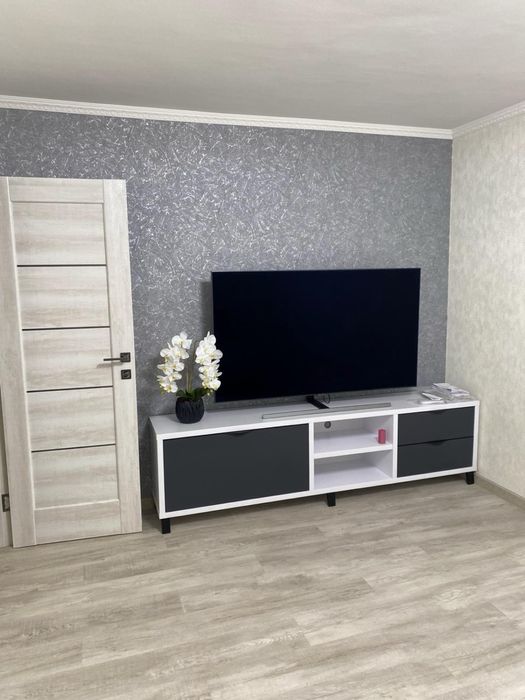 Тумба під телевізор