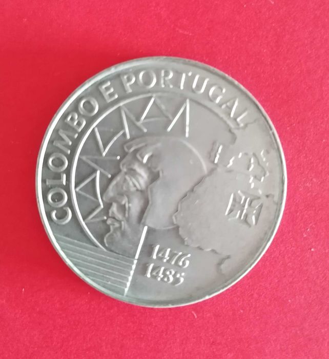 9 moedas comemorativas de 200 escudos