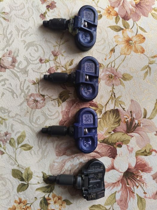 Датчики тиску коліс Тесла Модел 3 оригінал рест і дорест