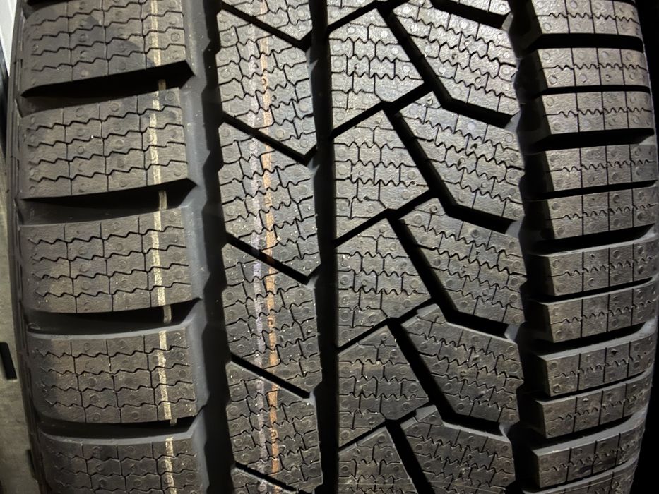 245/40 r21 Continental 4шт.